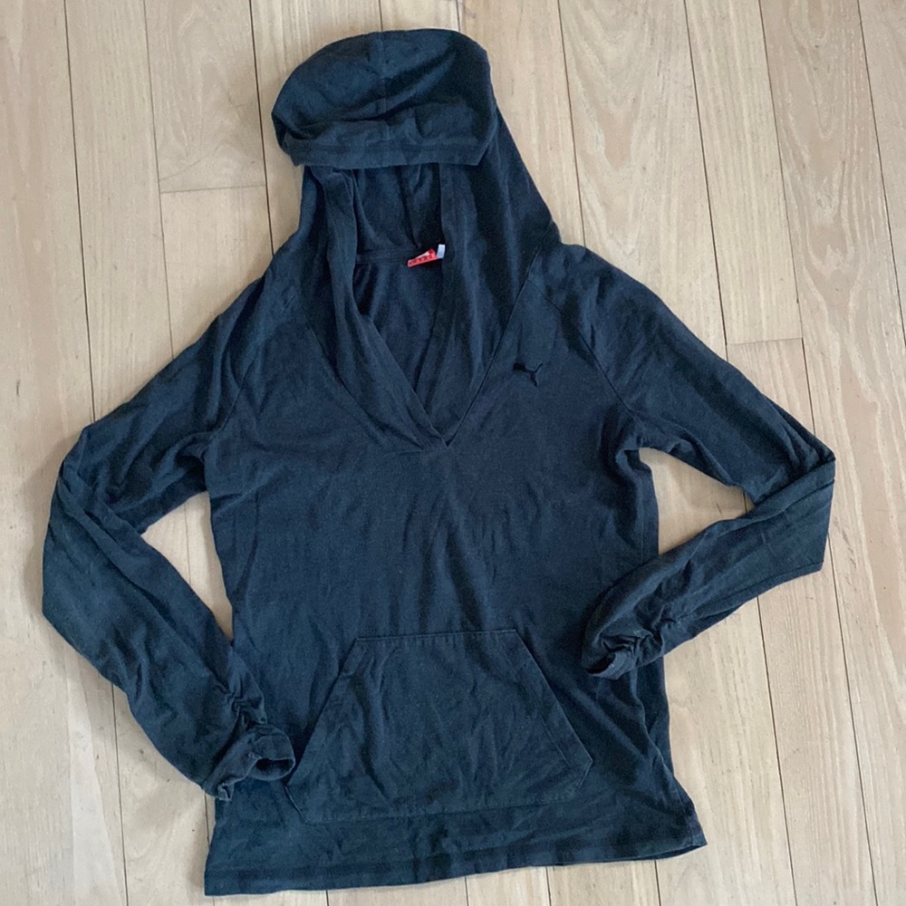 Puma V-neck Athletic Hoodie In Gray Raglan Long Sleeve Pullover